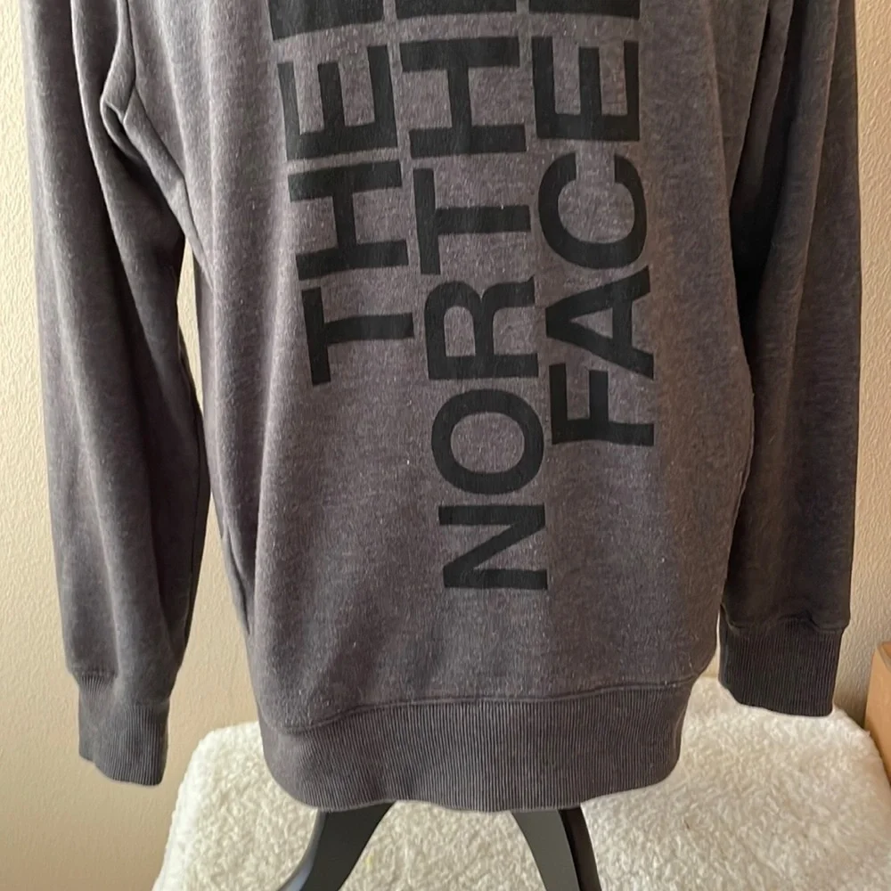 THE North Face Hoodie Size Medium